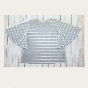 Sz XL Tickled Teal 3/4 Bell Sleeve Top